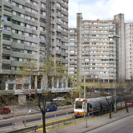 Villa_Lugano,_estación__Centro_cívico_Lugano__de_Premetro_(septiembre_2008)